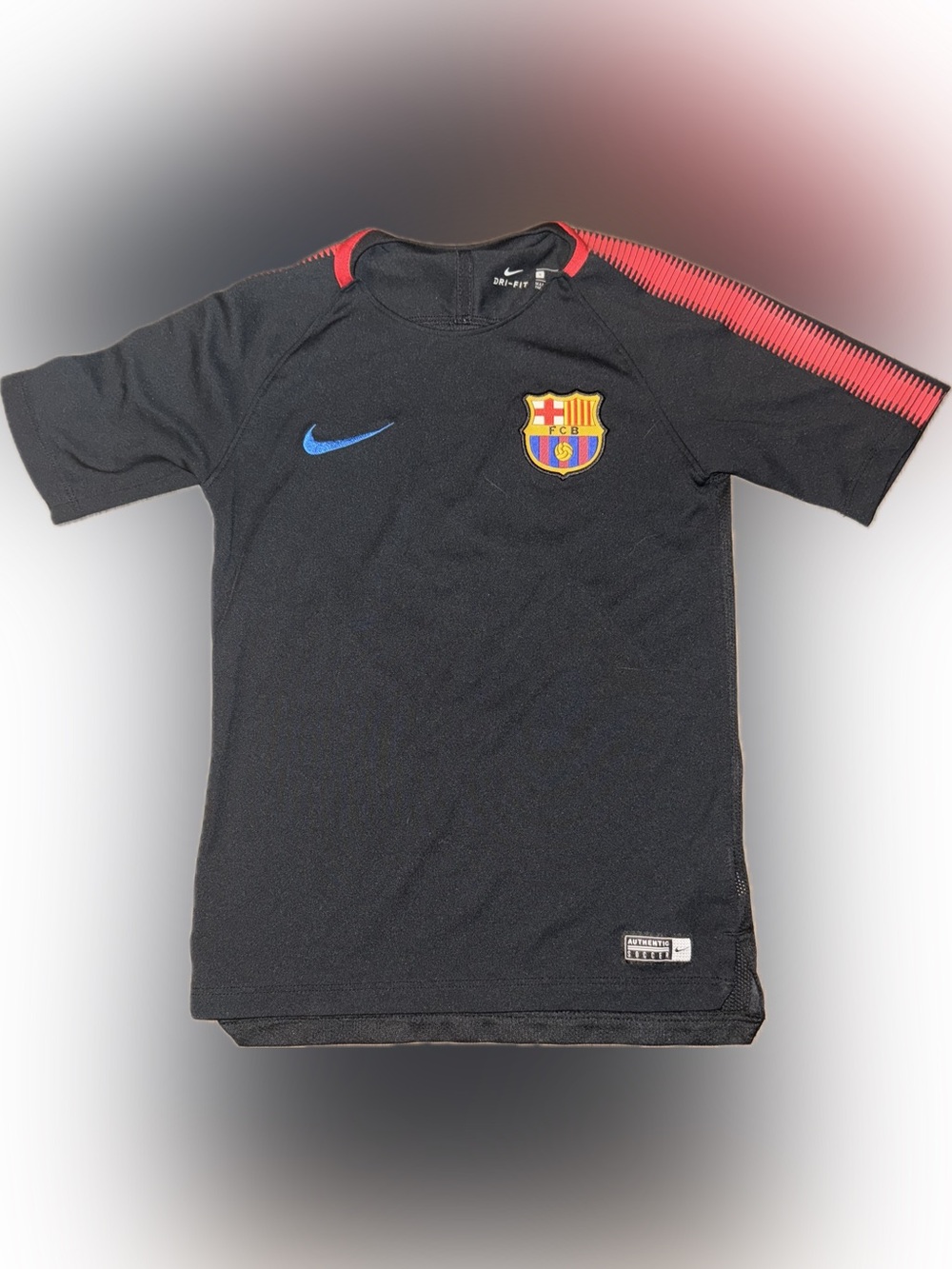 ☀️Nike Kids Black Jersey with Red and Blue Accents